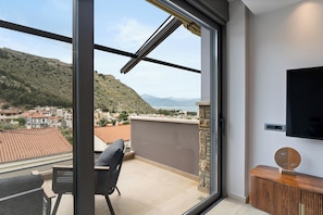 Executive Suite, Sea View