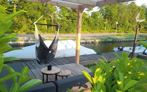 Ferienhaus mit Eigenem Bootssteg Direkt am Wasser