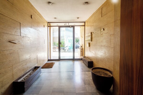 Interior - cozy-bright downtown apartm (Athina)