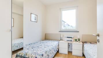 House | 2 bilik tidur, dilengkapkan perabot secara berasingan