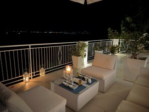 Premium-Villa, 2 Schlafzimmer, Meerblick, Meerseite | Terrasse/Patio