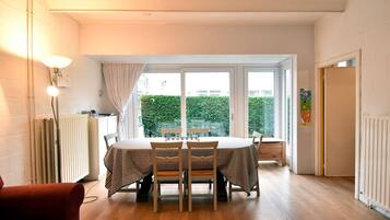 Villa | Dining