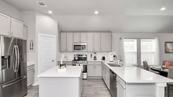 Fridge, dishwasher, toaster, blender