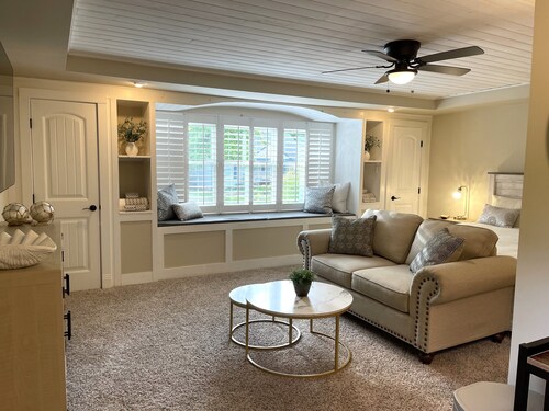 NEW LISTING!
Beautiful Luxury Studio
4 miles to Cape May Beach.  
Sleeps 2