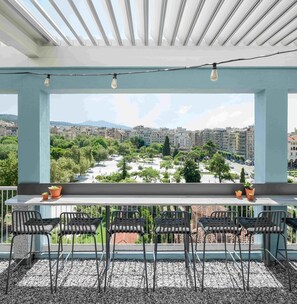Rooftop terrace - Zeus is Loose Hostel (Thessaloniki)
