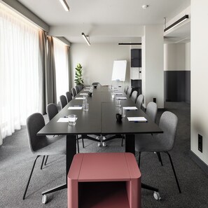 Meeting facility - Zeus is Loose Hostel (Thessaloniki)