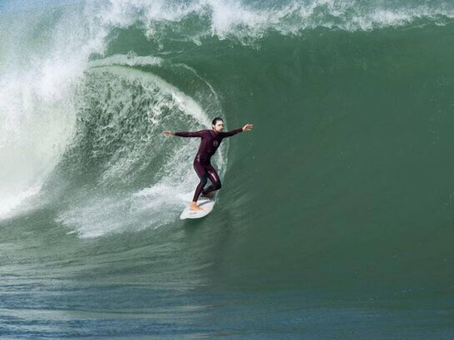 Surfing/bodyboarding