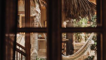 Double Room, Partial Sea View | Laptop workspace, free WiFi