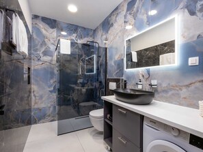Apartment | Bathroom - Dubrovnik Fantasy Apartments - Superior Studio With Sea and City View (Dubrovnik)