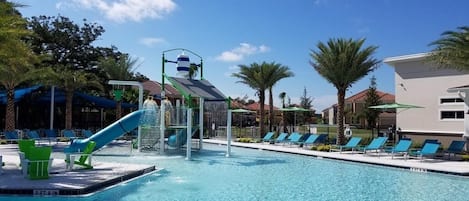 Casa, 6 habitaciones | Piscina | Una piscina climatizada