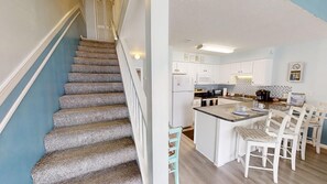 Fridge, microwave, oven, stovetop - Relaxing Beach-View Townhome -Perfect Location- Free Golf & Activities Daily! (Panama City Beach)