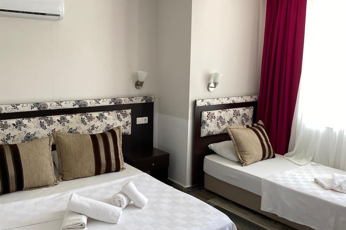 Panoramic Triple Room, Hill View | WiFi (free)