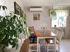 House | Dining