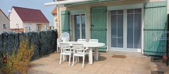 Maison Entière Située Dans un Hameau Clôturé, Avec Place de Parking Privative !