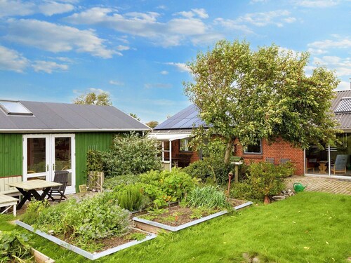 6 Person Holiday Home in Thyholm