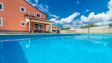 Villa | Pool | Indoor pool, outdoor pool