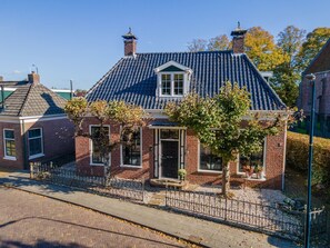 Exterior - Characteristic House With Wellness in Augustinusga (Augustinusga)