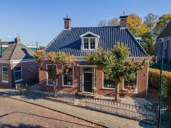House | Exterior
