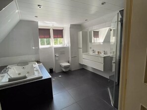 House | Bathroom - Characteristic House With Wellness in Augustinusga (Augustinusga)