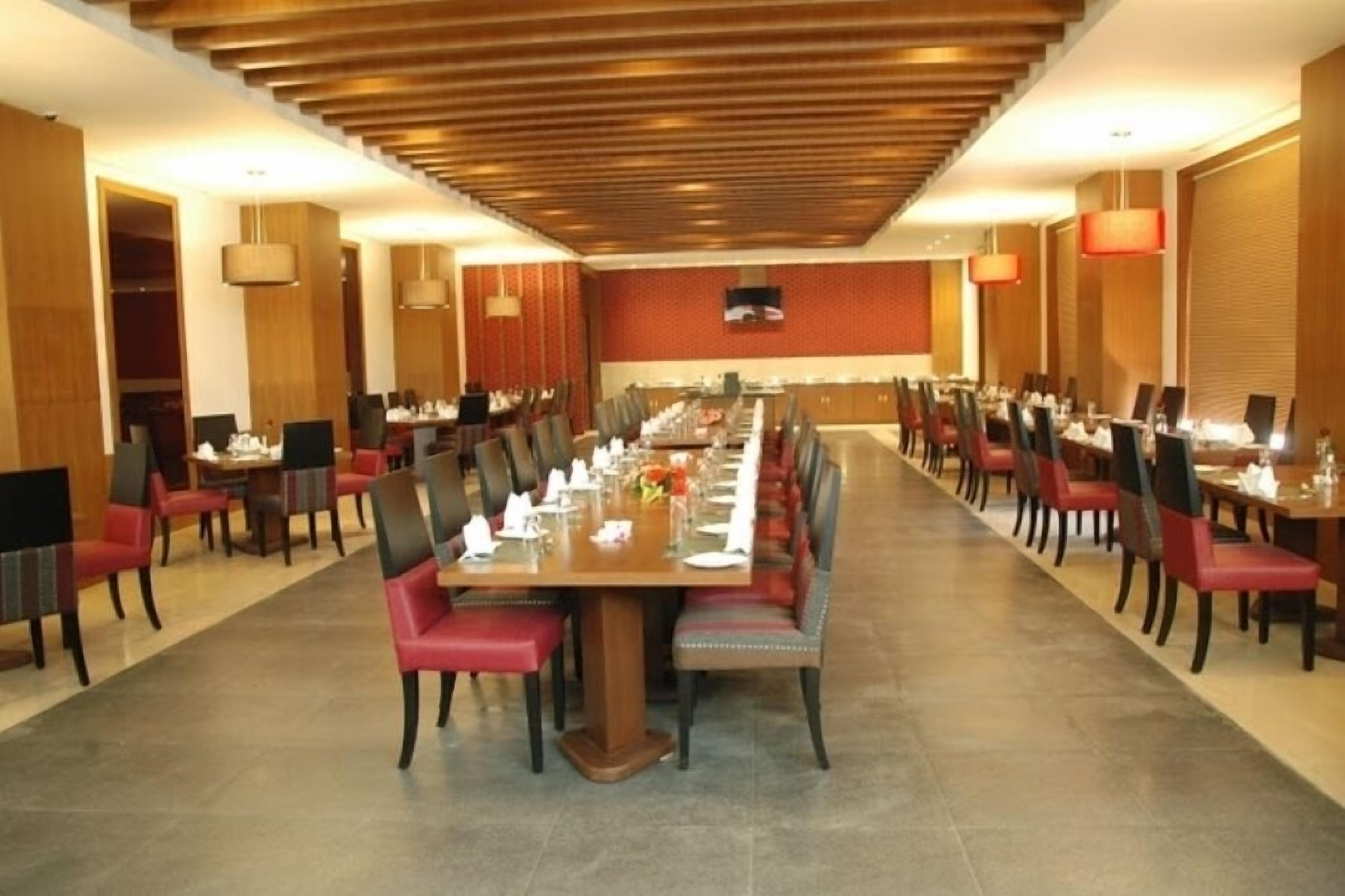 2 restaurants, Indian cuisine