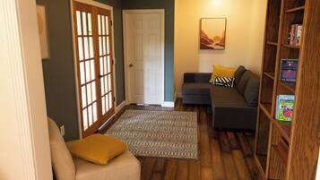 Una Smart TV, una chimenea