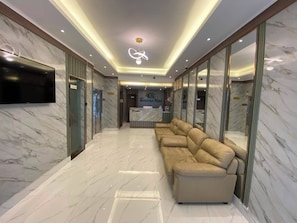 Reception - Tamarind Hotel (Dubai)