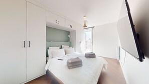 2 bedrooms, iron/ironing board, WiFi, bed sheets - Appartement Spacieux et Luxueux, Proche Métro et Paris (Asnières-sur-Seine)