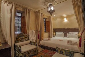 Superior Room | Soundproofing, iron/ironing board, free WiFi, bed sheets - Riad Ikalimo 1 (Marrakech)