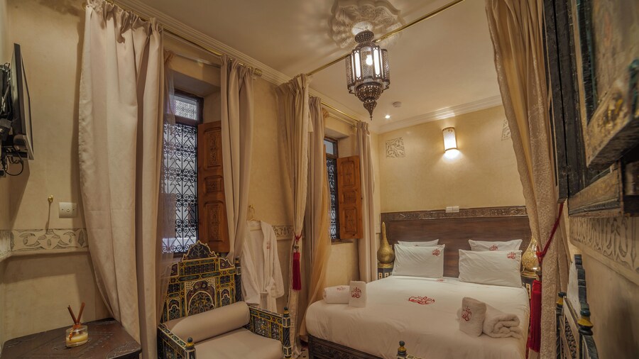 Riad Ikalimo 1
