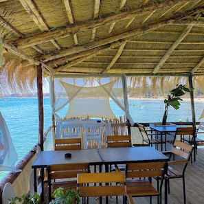 Plage privée, bar de plage