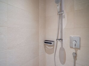 Apartment | Bathroom