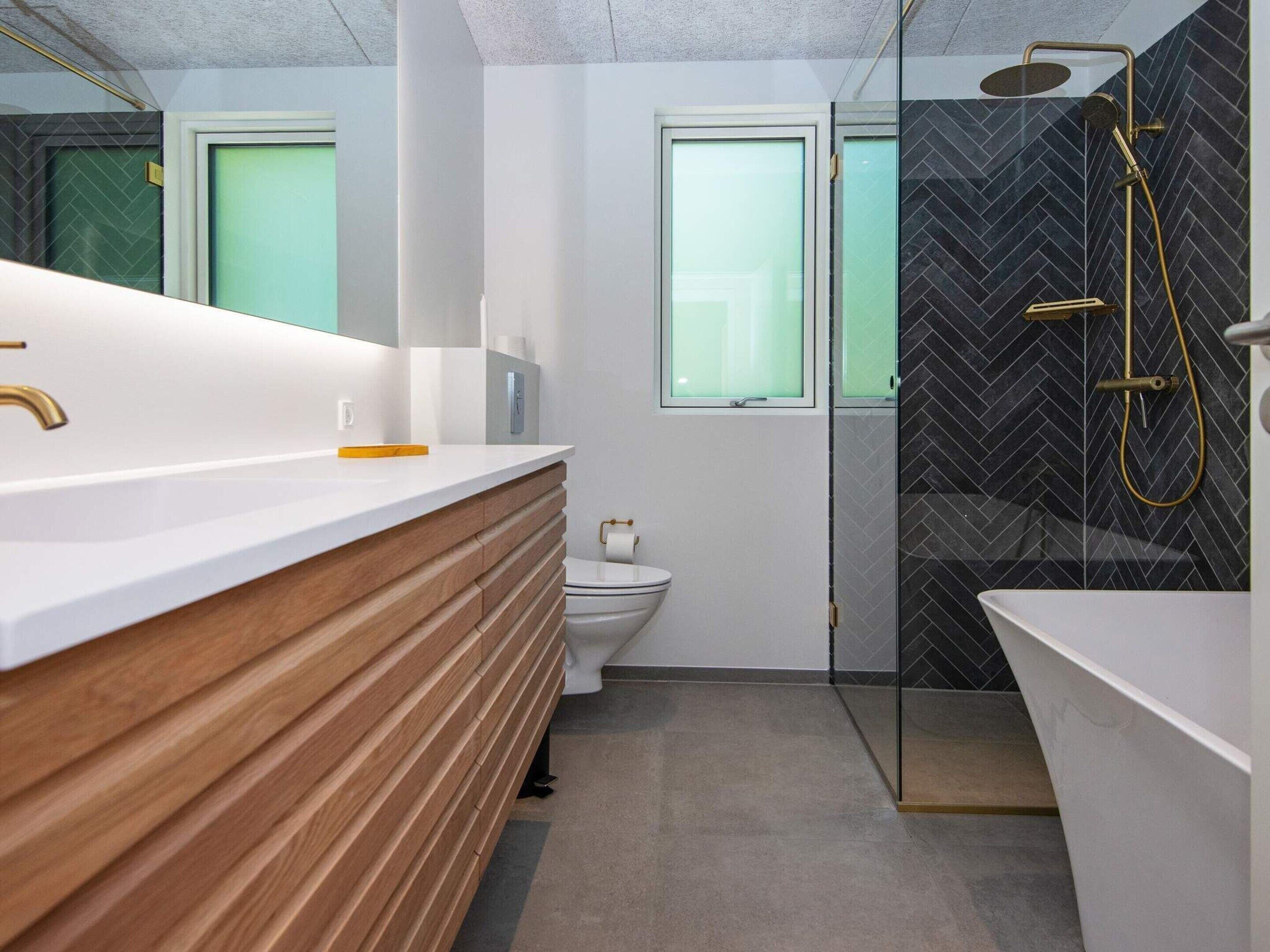 House | Bathroom
