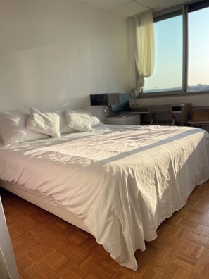 2 bedrooms, iron/ironing board, WiFi, bed sheets - Balcony, 2 Rooms, View of Eiffel Tower, 60m² (Boulogne-Billancourt)