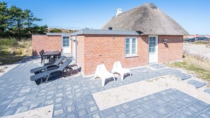 House | Exterior - 6 Person Holiday Home in Henne (Henne)