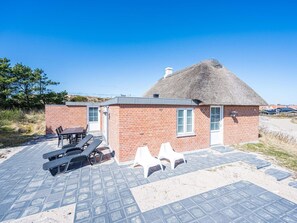 House | Exterior - 6 Person Holiday Home in Henne (Henne)