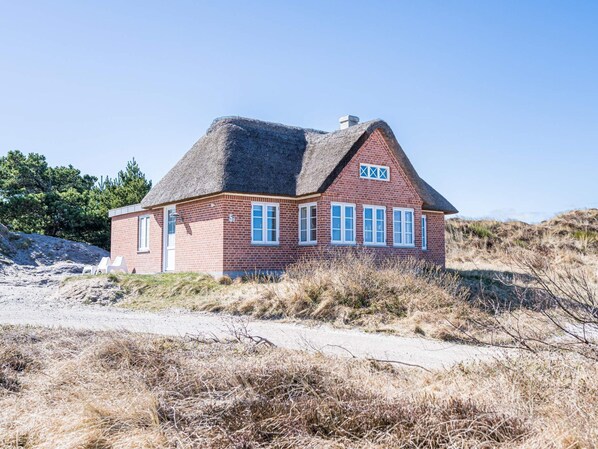 House | Exterior - 6 Person Holiday Home in Henne (Henne)