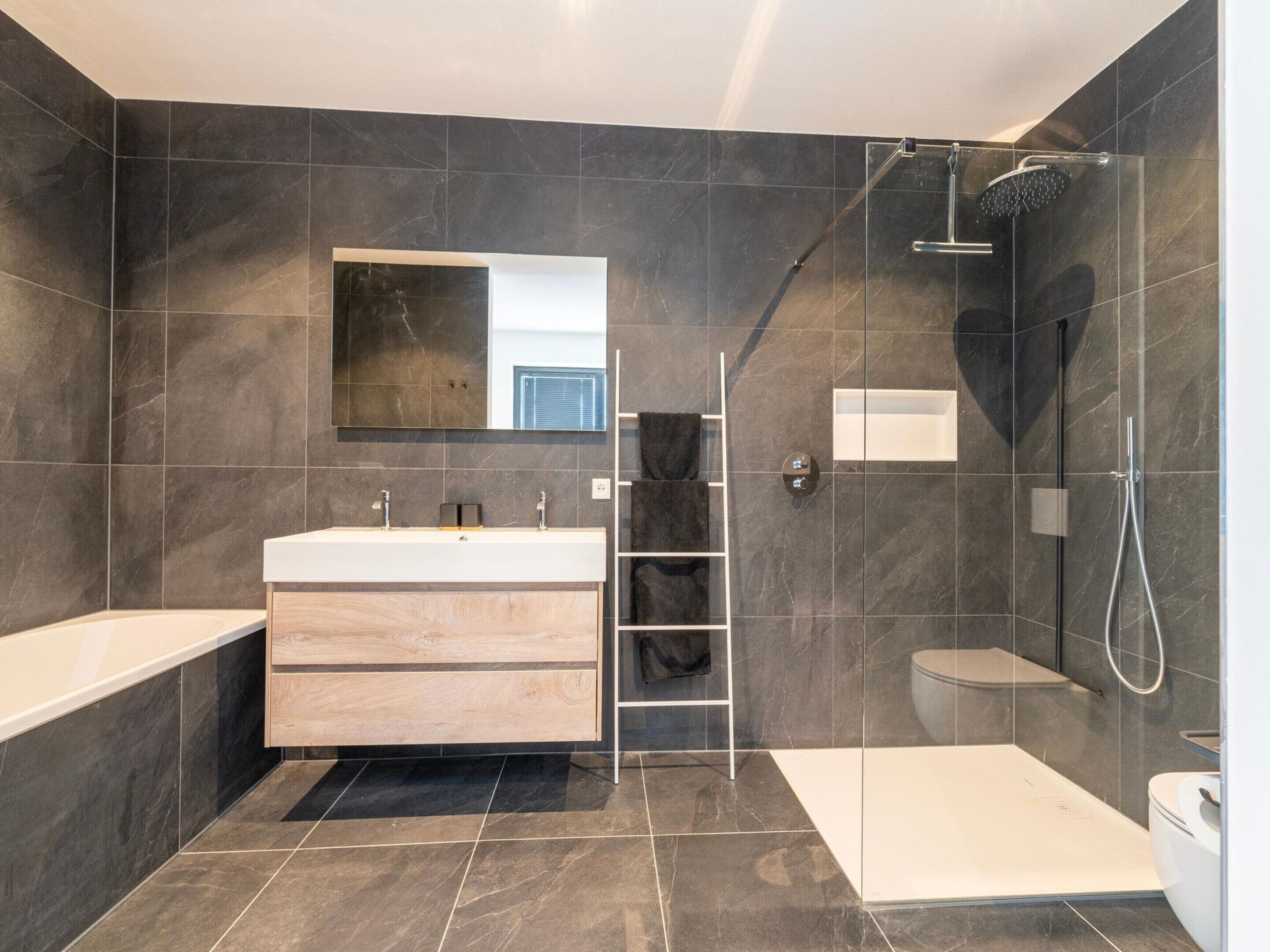 House | Bathroom