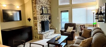 Steps to slopes at Bryce Resort! Family-sized condo with balcony and fireplace