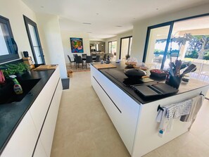 Dining - Maison T6 250m² Sainte Maxime Prix Reduit (Sainte-Maxime)