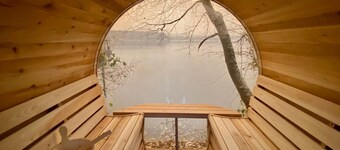 Houseboat Mookerplas With a View