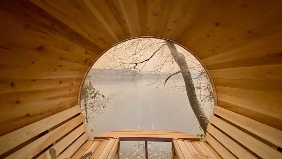 Houseboat Mookerplas With a View