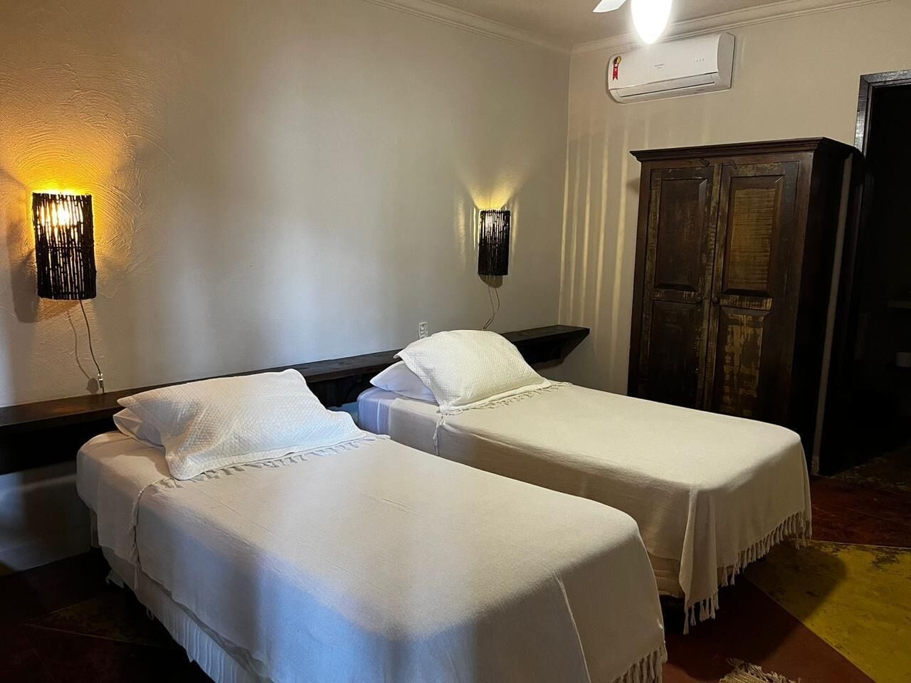 Studio – standard, bakgårdsutsikt | Safe på rommet, blendingsgardiner og wi-fi (inkludert)