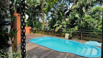 Piscina externa
