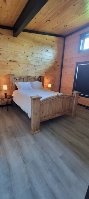 2 Schlafzimmer, Schreibtisch, Bügeleisen/Bügelbrett, kostenloses WLAN