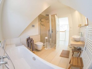 Apartment | Bathroom | Towels - Holiday Home Reet-seaside (Glowe)