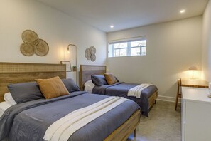 3 bedrooms, WiFi, bed sheets