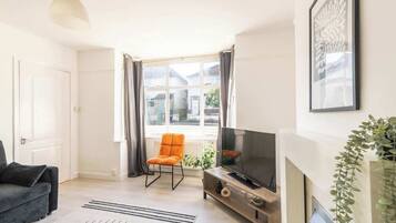 TV, fireplace, offices