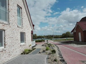 Exterior - Aquarius on the Swimming Lake (Aurich)