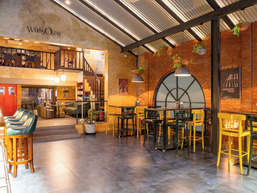 Bar (en la propiedad)