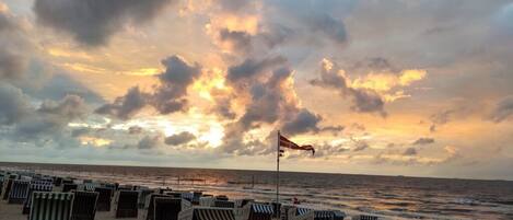 Utsikt mot strand/hav